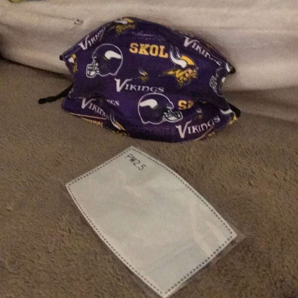 6/$20 New Minnesota Vikings face mask and filters